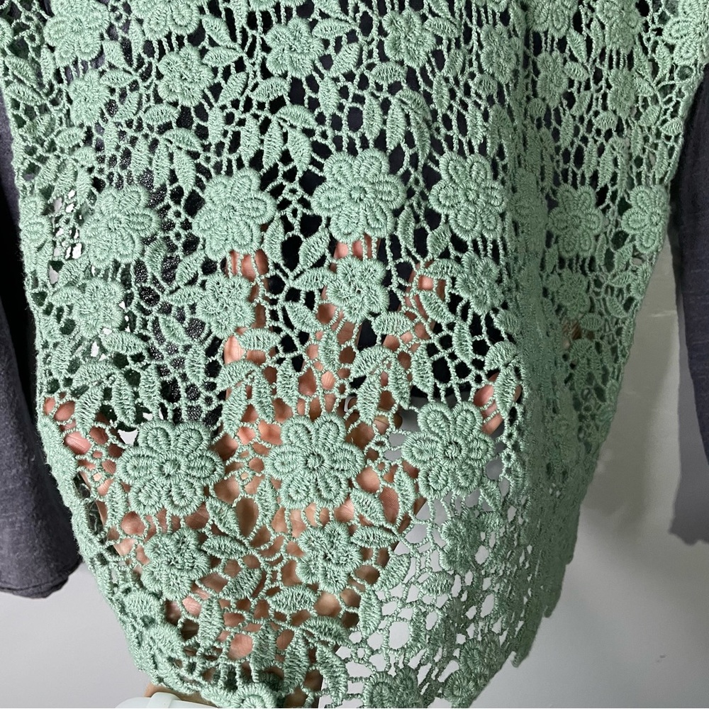 Free People Floral Lace Front Boho Preppy Casual Blouse Size Small - Picture 5 of 7